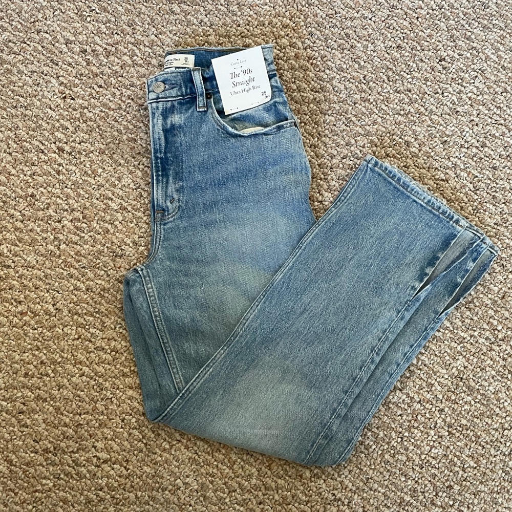 Abercrombie High Rise Straight Jeans